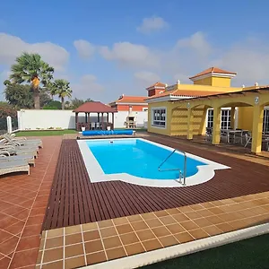 Bonita On Golf In El Descanso ,caleta Fuste-fuerteventura Villa