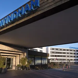 wyndham-stuttgart-airport-messe.stuttgart-hotel.com/